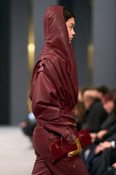 Look 38